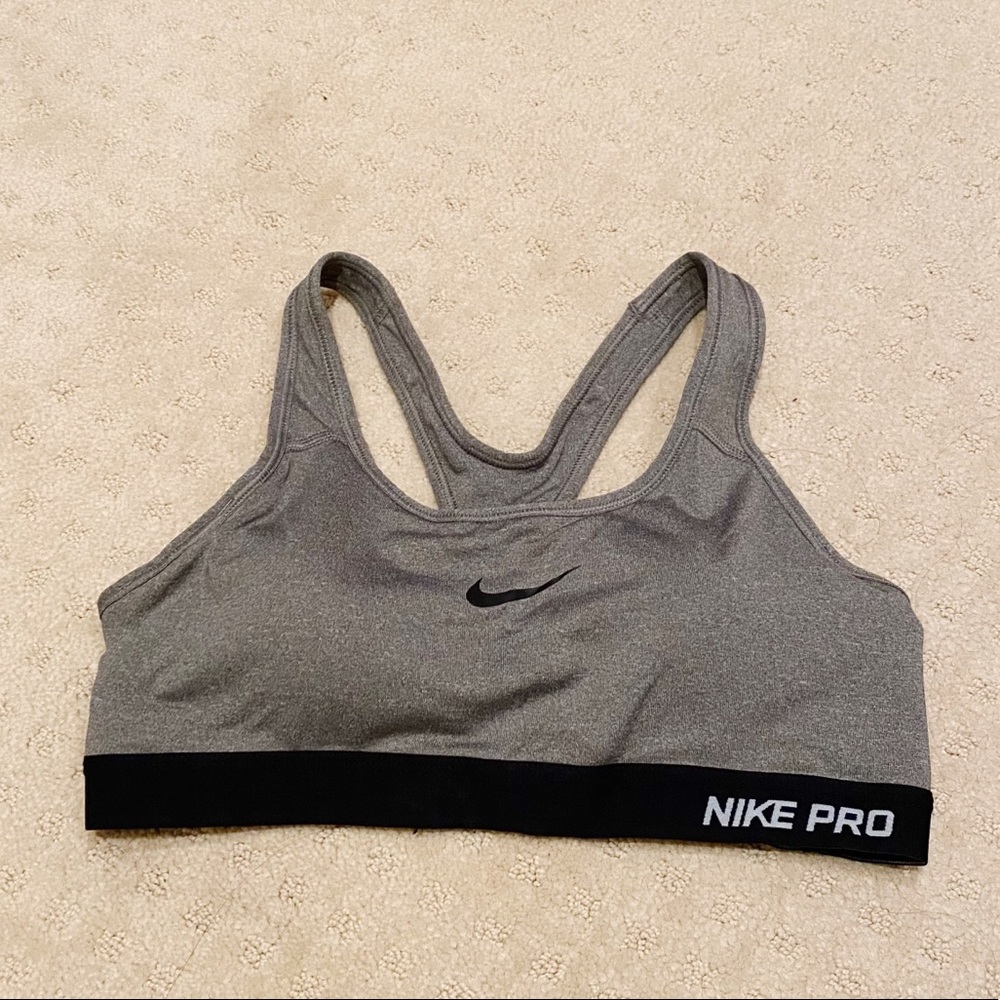Nike Sports Bra (Size M)